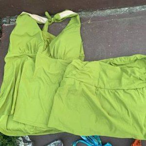 Land's End Green 2-piece bathing suit w/ skirt (L)